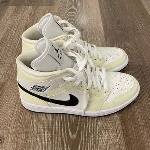 Air Jordan 1 Mid Coconut Milk